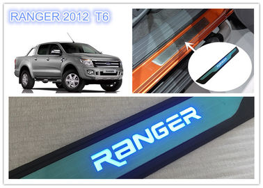 ประเทศจีน FORD Ranger T6 2012 - 2015 ริมประตูที่ส่องแสง LED Light Side Door Sills แผ่นสกูฟ ผู้ผลิต
